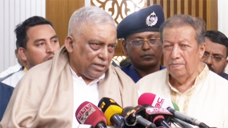 বিজিবি কঠোর অবস্থানে রয়েছে: স্বরাষ্ট্রমন্ত্রী