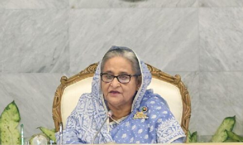 প্রকল্প নেওয়ার ক্ষেত্রে সচিবদের সতর্ক হতে বললেন প্রধানমন্ত্রী