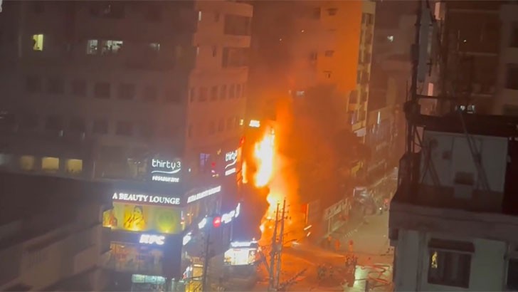 বেইলি রোডের আগুনে ৪৩ জনের মৃত্যু : স্বাস্থ্যমন্ত্রী